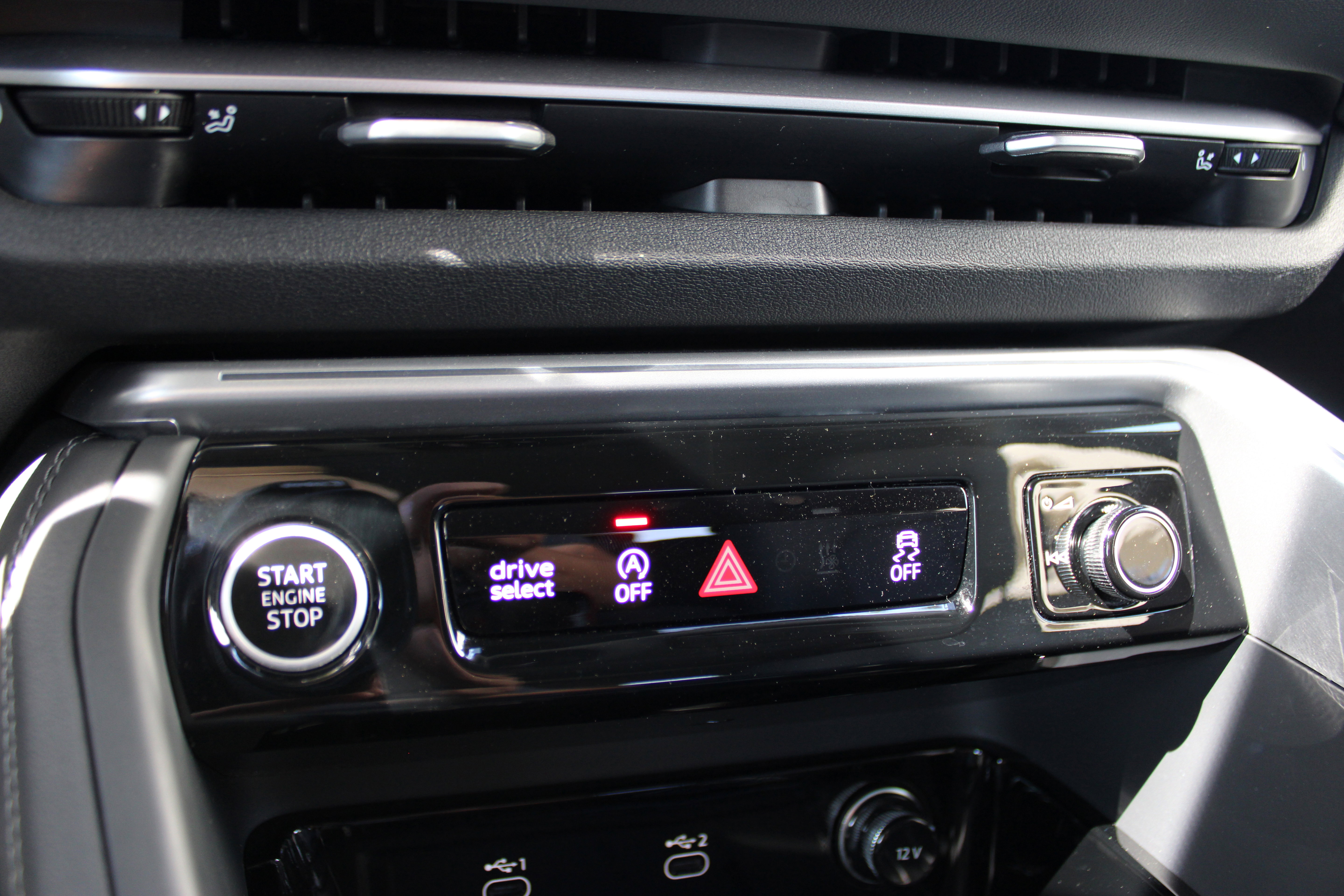 Certified 2025 Audi Q5 Premium w/ Convenience Package image 21