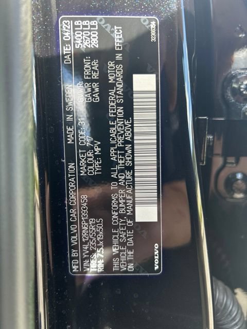 Certified 2023 Volvo XC60 B5 Plus AWD/4WD image 29