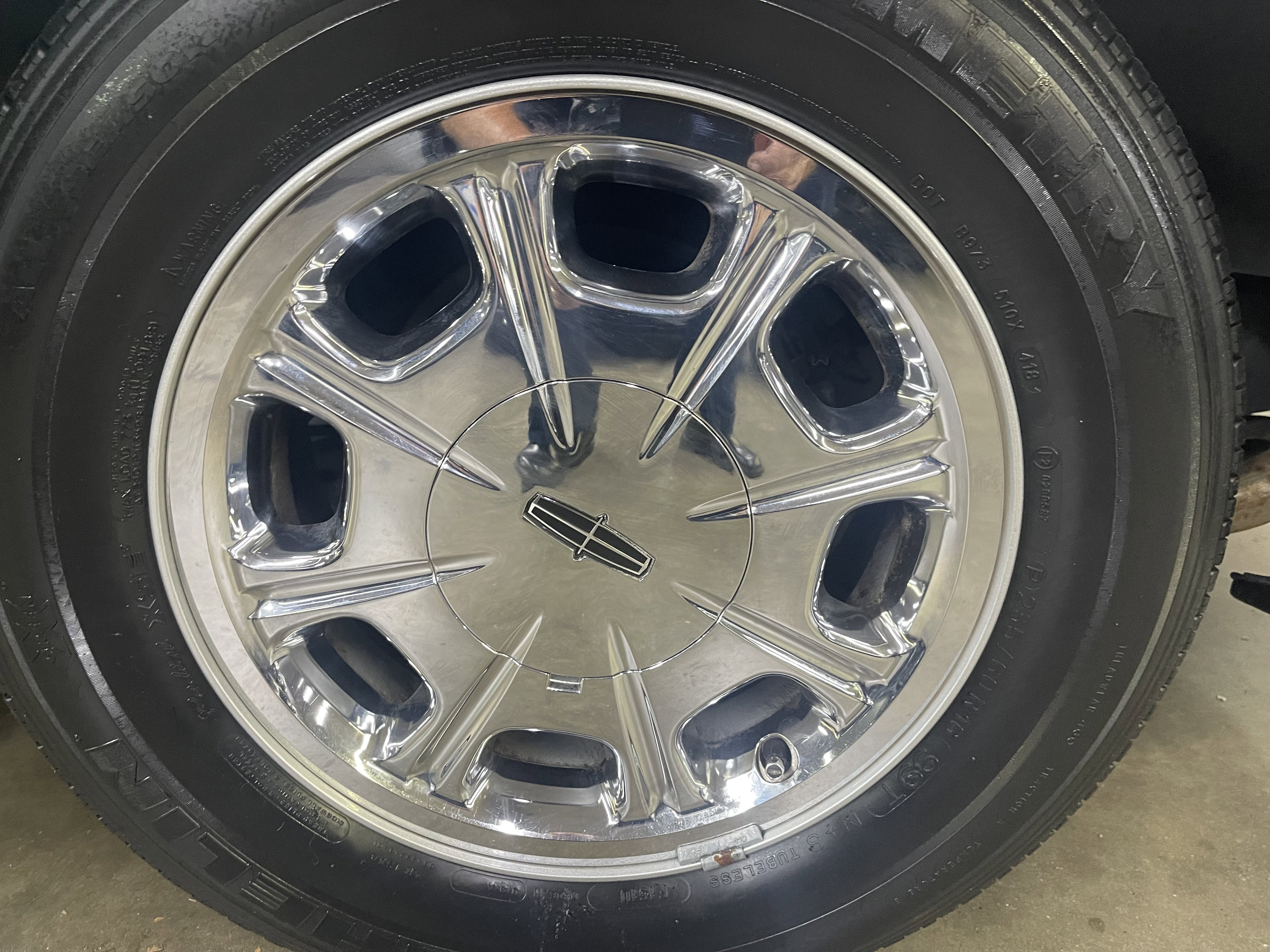 Used 1999 Lincoln Town Car Signature image 23