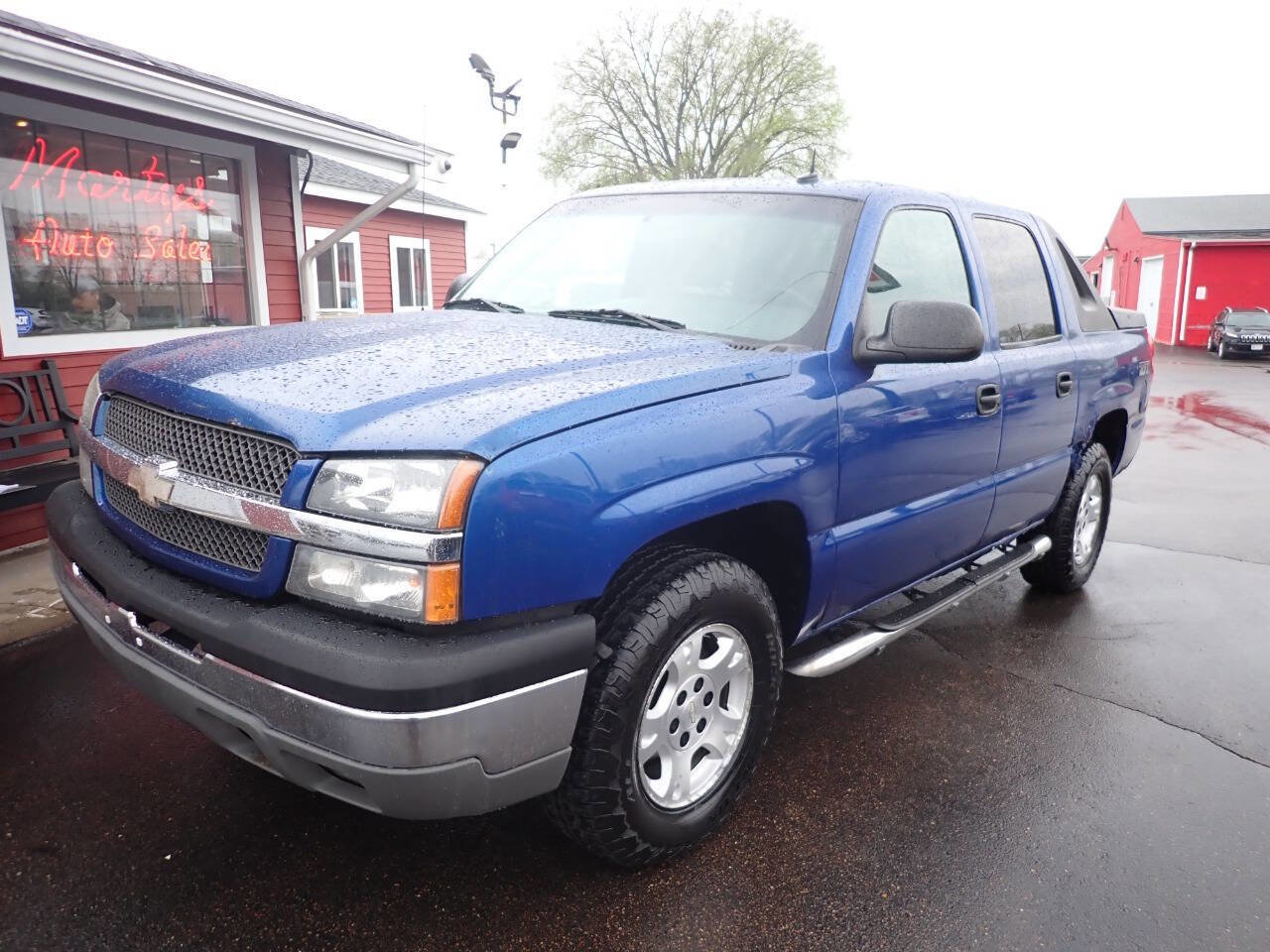 Used 2004 Chevrolet Avalanche Z71 w/ Preferred Equipment Group AWD/4WD image 3