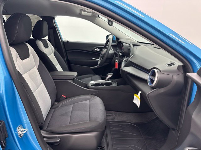 New 2026 Chevrolet Trax LS w/ LS Convenience Package FWD image 27