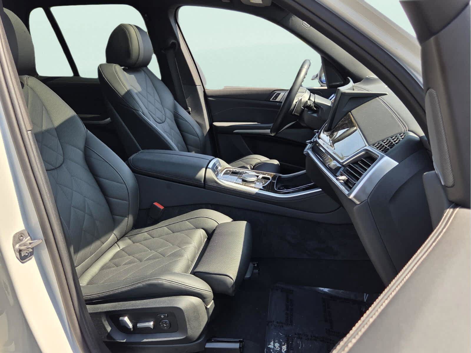 Used 2024 BMW X5 xDrive40i w/ Premium Package AWD/4WD image 20