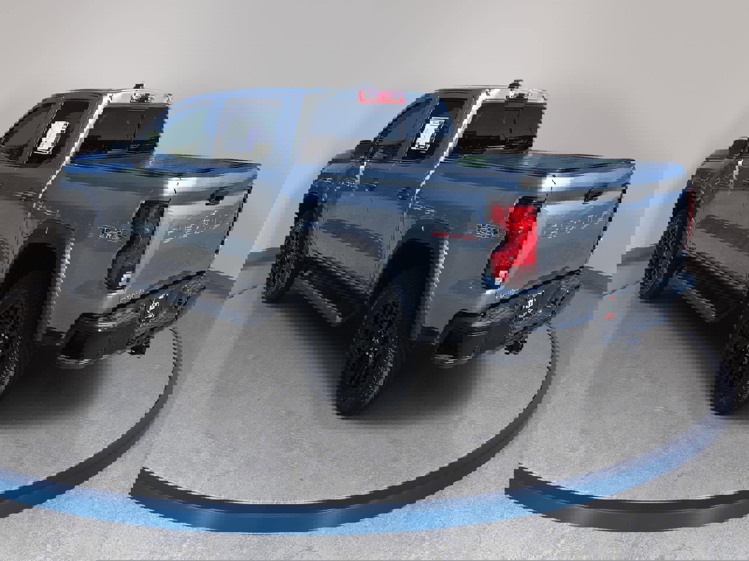 Used 2023 Chevrolet Colorado Trail Boss w/ Technology Package AWD/4WD image 7