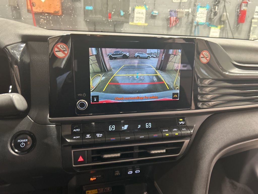 Used 2025 Toyota Camry LE image 15