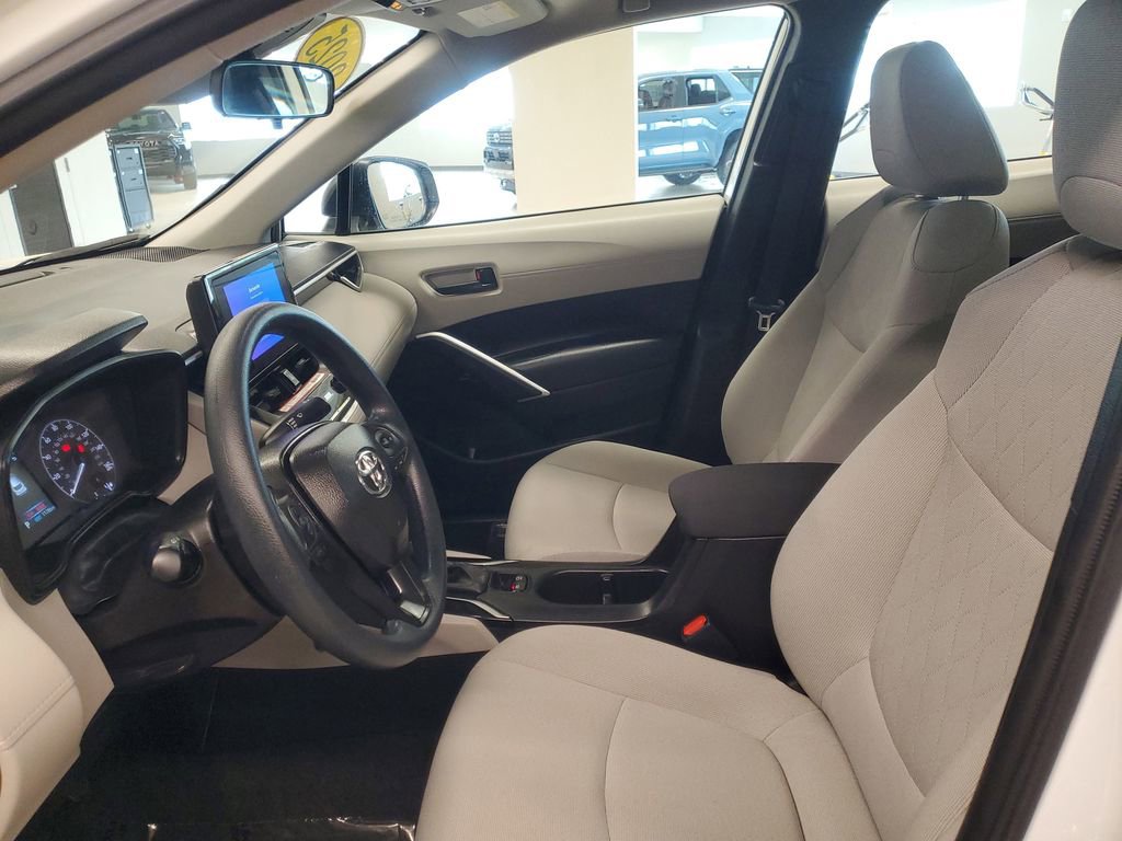 Used 2025 Toyota Corolla Cross L image 14