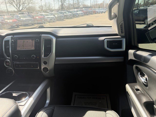 Used 2019 Nissan Titan PRO-4X image 24