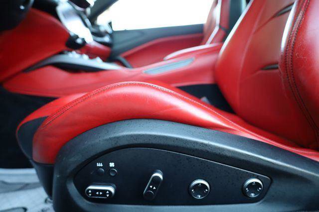 Used 2017 Ferrari GTC4Lusso AWD/4WD image 19