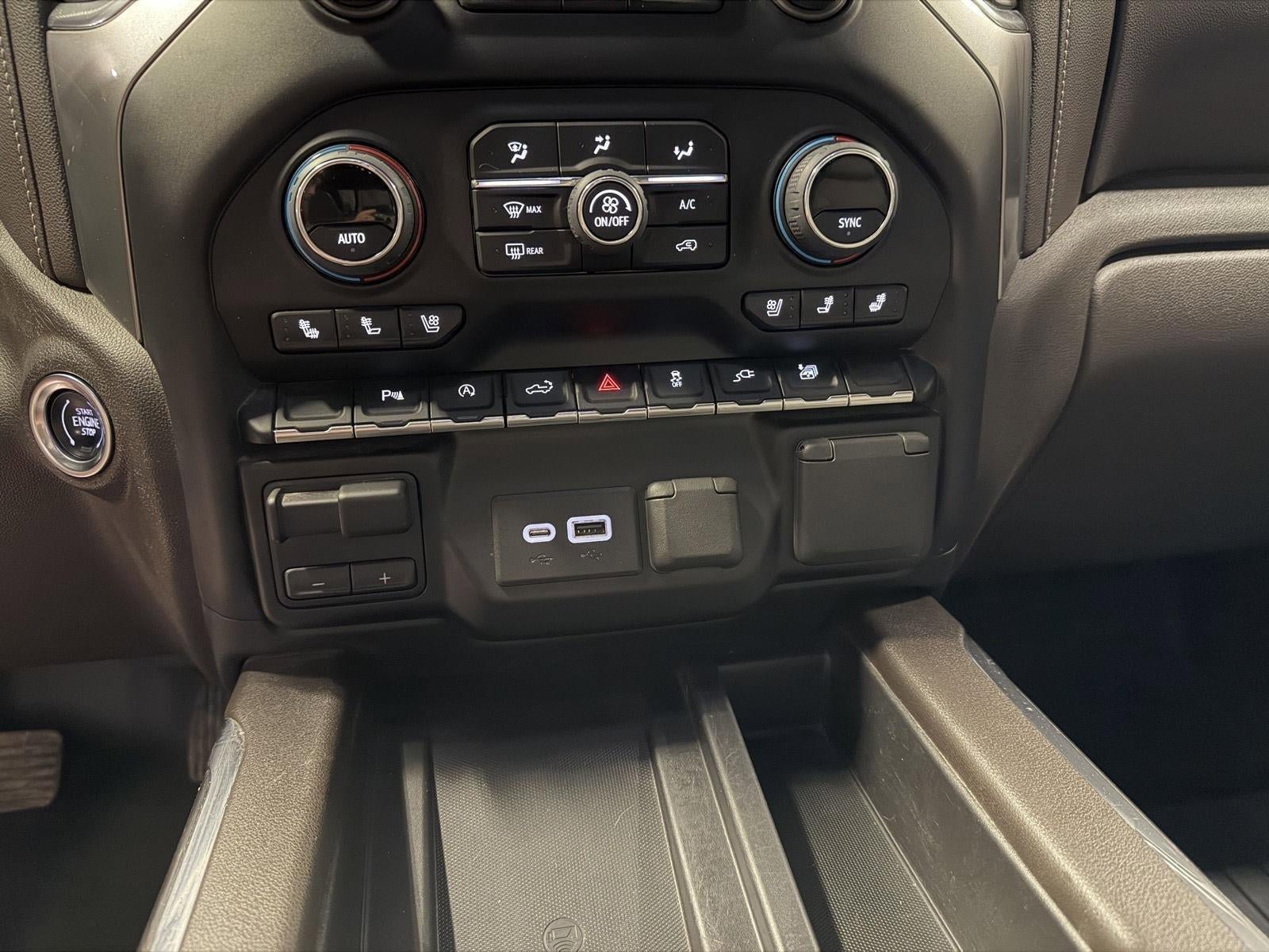 Used 2022 Chevrolet Silverado 1500 LTZ w/ LTZ Convenience Package II AWD/4WD image 15