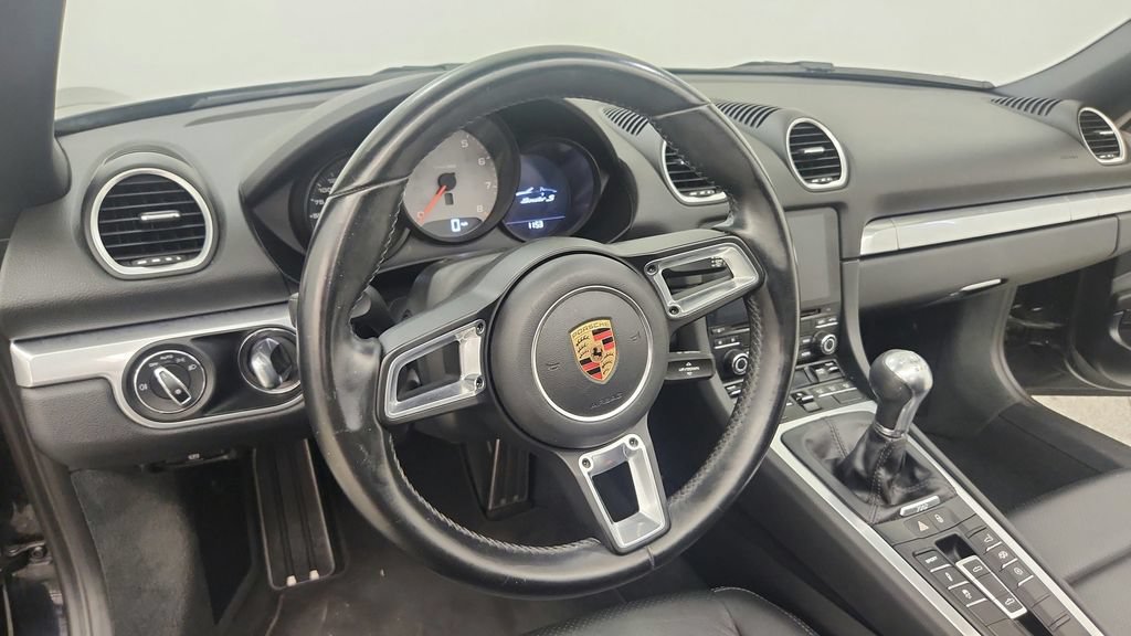 Used 2018 Porsche 718 Boxster S RWD image 34