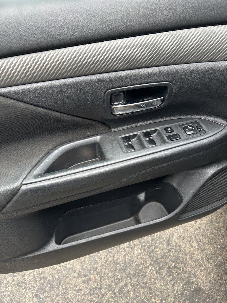 Used 2017 Mitsubishi Outlander ES image 13