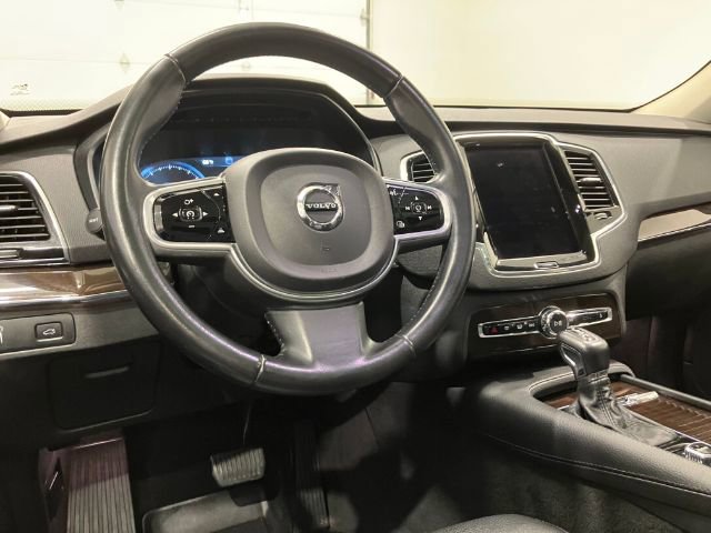 Used 2017 Volvo XC90 T6 Momentum w/ Vision Package AWD/4WD image 39