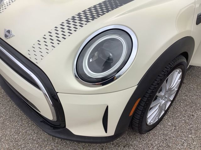 Used 2023 MINI Cooper 4-Door Hardtop image 26