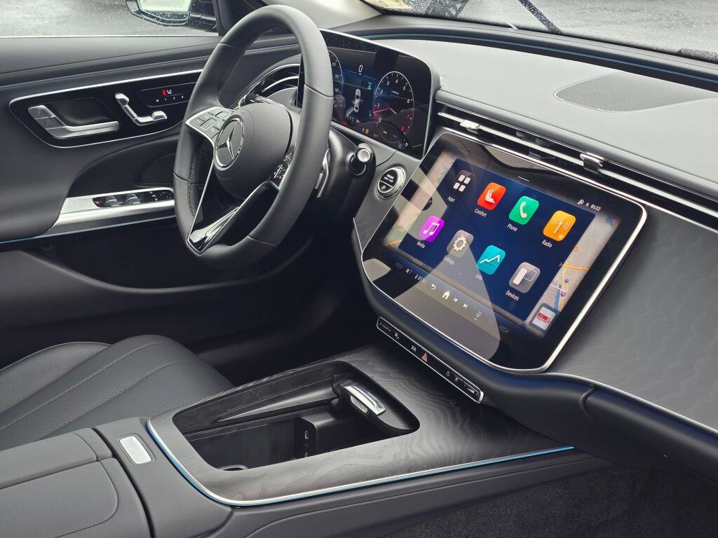 Used 2025 Mercedes-Benz E 350 4MATIC Sedan image 28