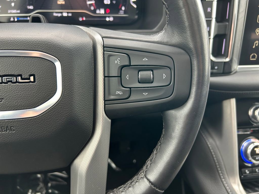 Used 2024 GMC Yukon XL Denali w/ Advanced Technology Package image 18