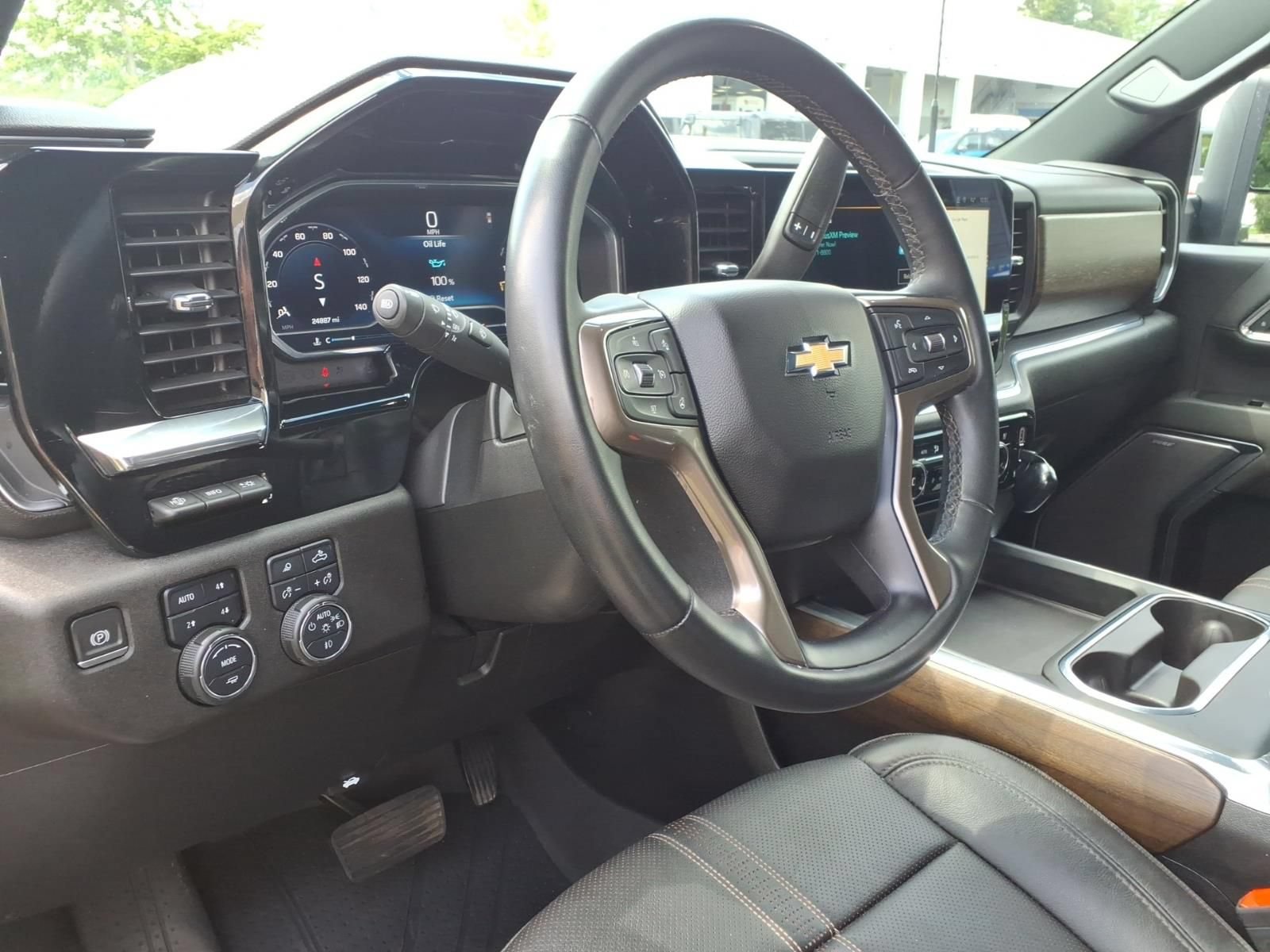 Used 2024 Chevrolet Silverado 3500 High Country w/ High Country Premium Package AWD/4WD image 19
