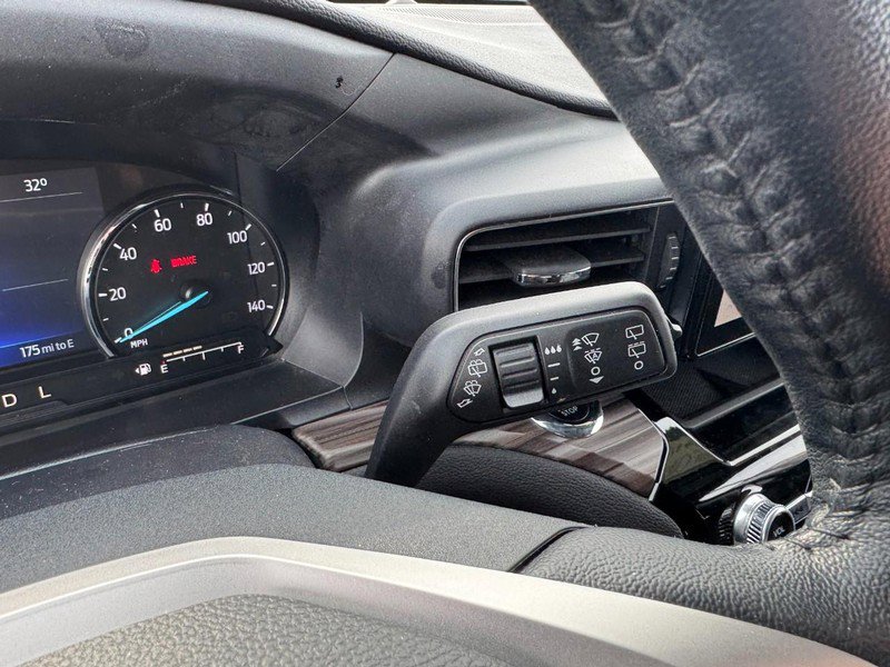 Used 2022 Ford Explorer Limited w/ Equipment Group 301A image 23