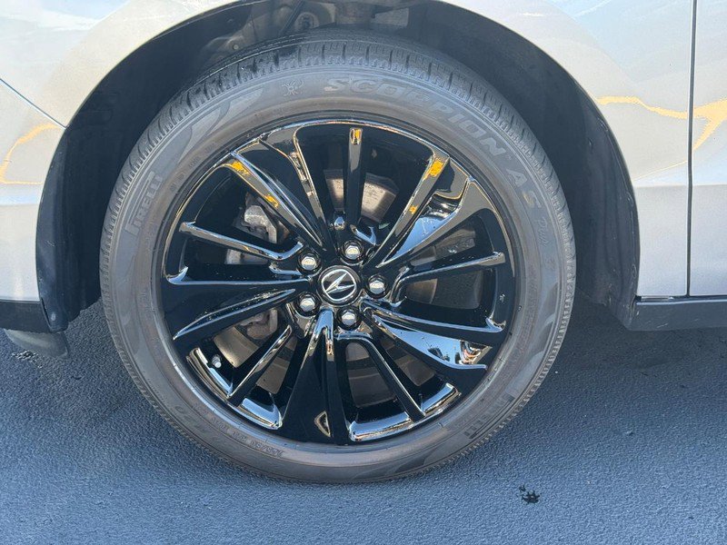 Used 2018 Acura MDX SH-AWD w/ Technology Package image 11