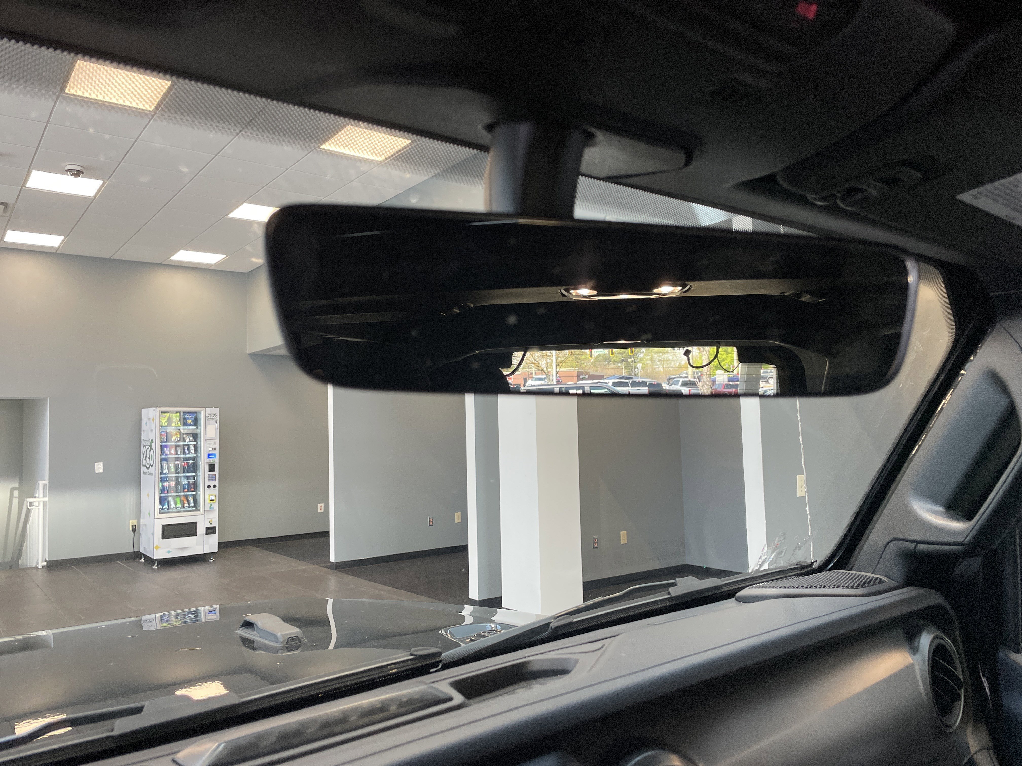 Used 2023 Jeep Wrangler Unlimited w/ Sun & Screen Package image 55