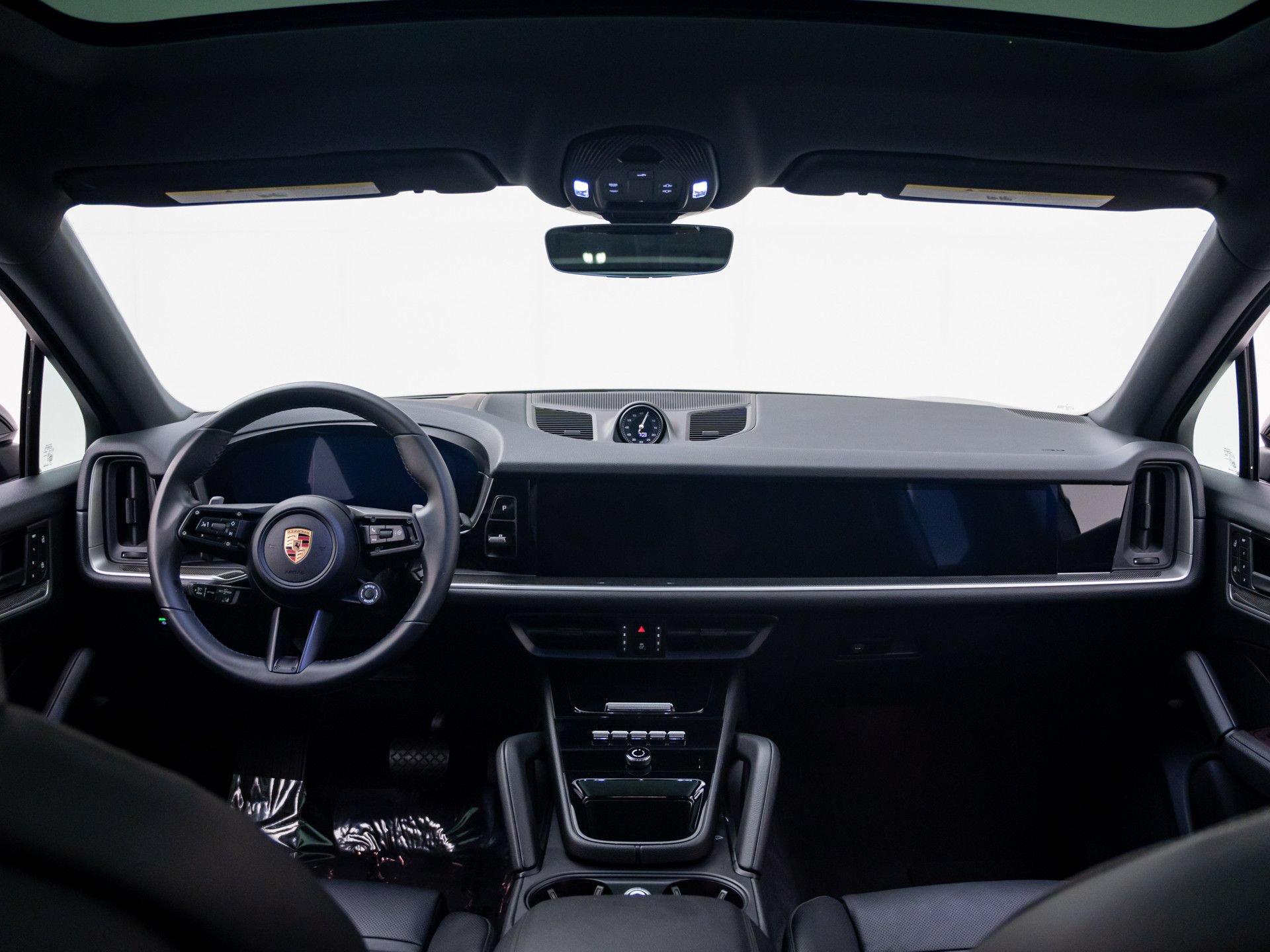 Certified 2025 Porsche Cayenne E-Hybrid Coupe AWD/4WD image 11