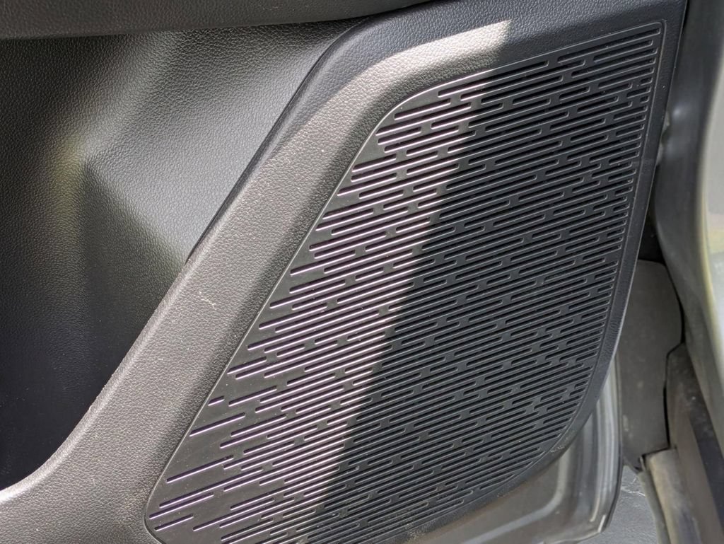 Used 2025 Chevrolet Equinox LT FWD image 16