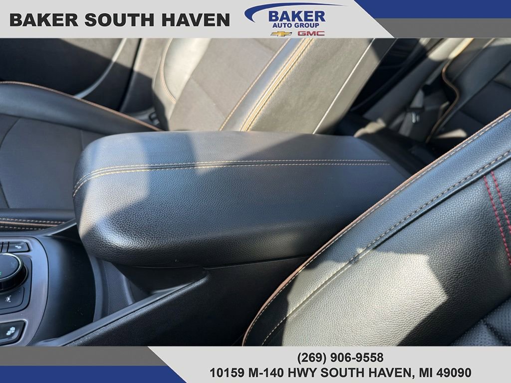 Used 2022 GMC Terrain AT4 w/ LPO, Floor Liner Package image 28