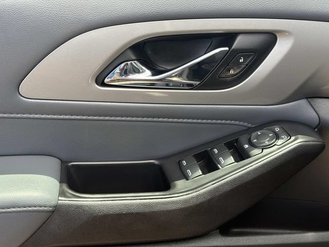 Used 2020 Chevrolet Traverse LT FWD image 25