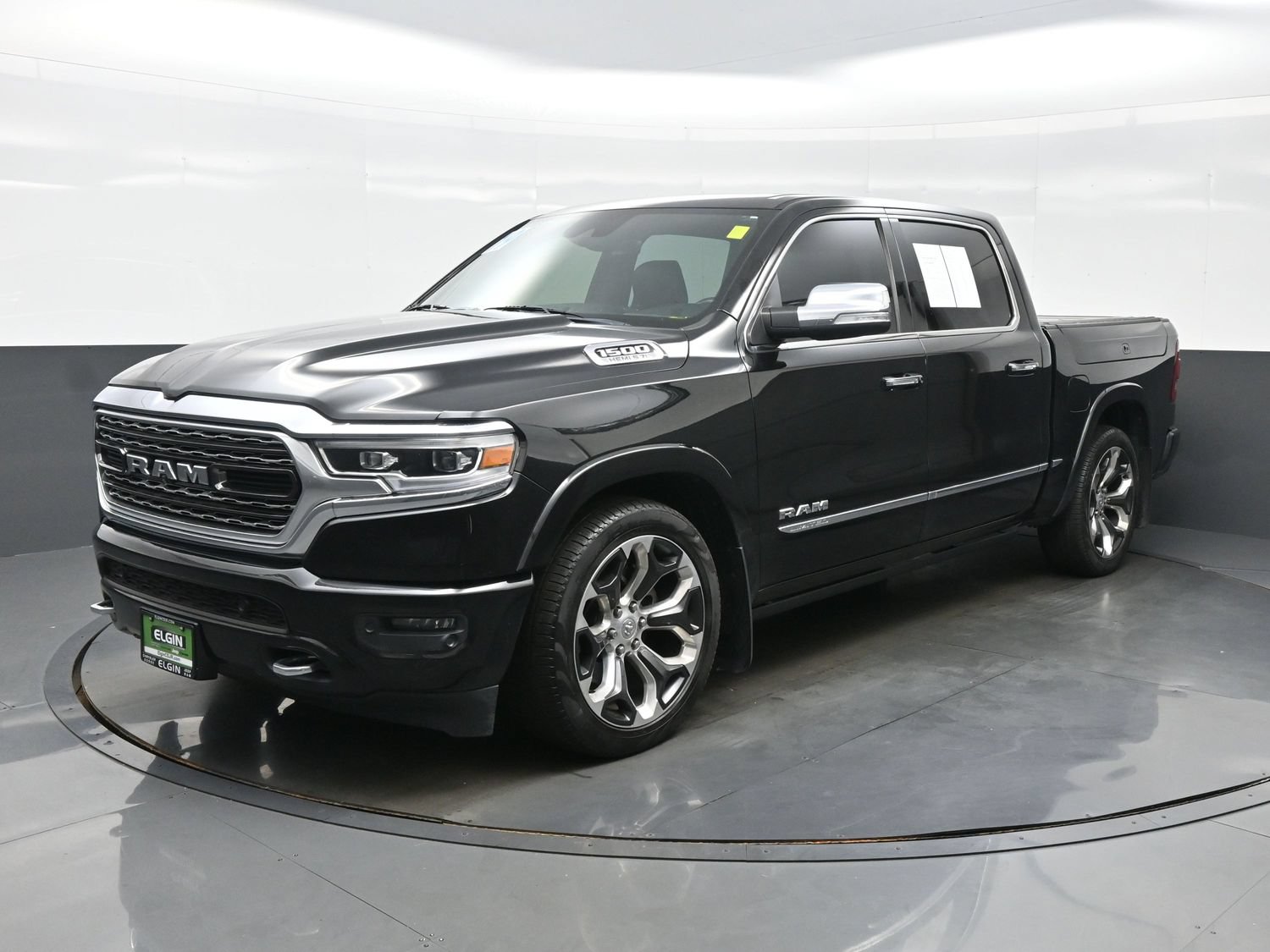 Used 2019 RAM 1500 Limited AWD/4WD image 2
