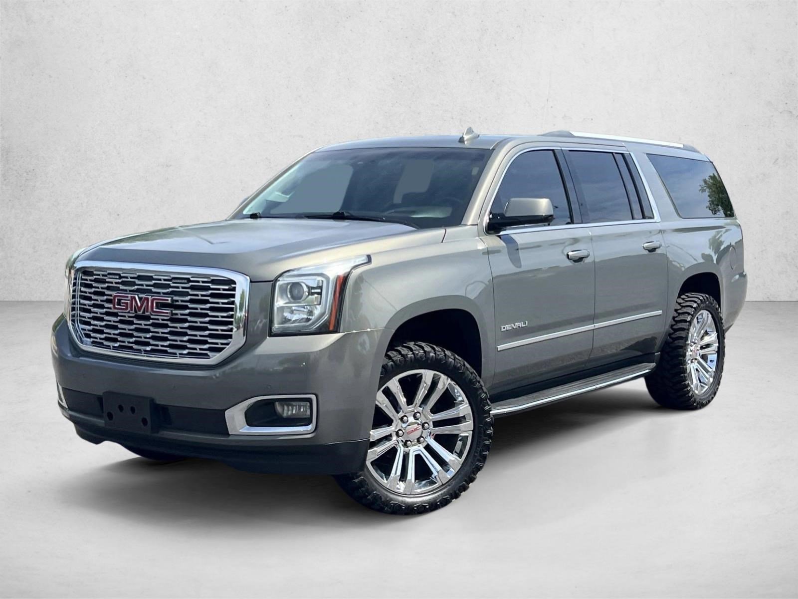 Used 2018 GMC Yukon XL Denali AWD/4WD image 1
