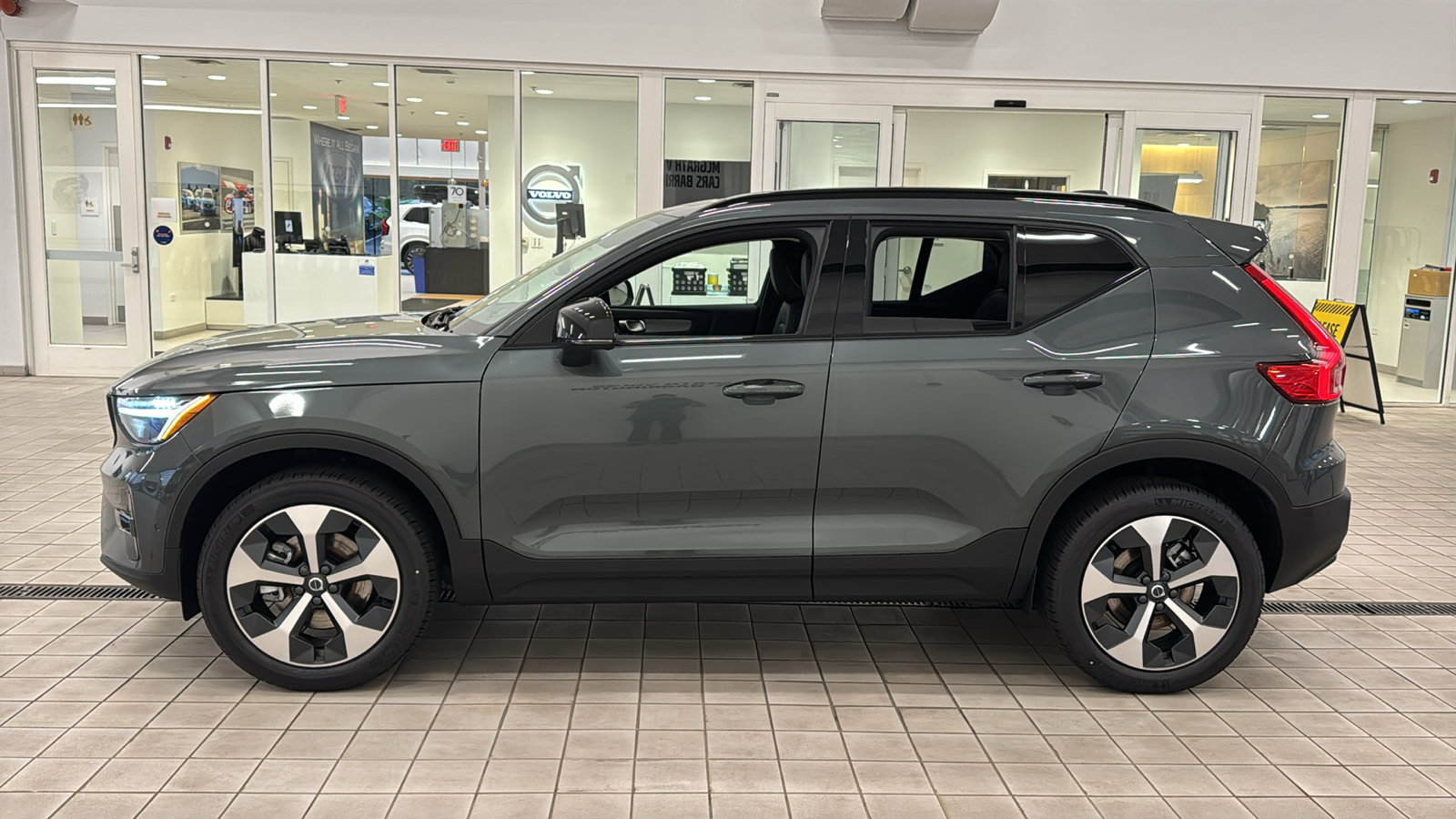 New 2026 Volvo XC40 B5 Plus w/ Protection Package Premier AWD/4WD image 8