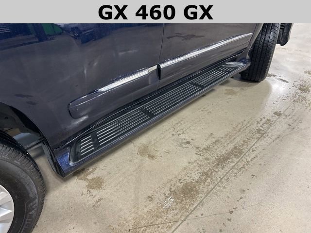 Used 2018 Lexus GX 460 Premium w/ Premium Package AWD/4WD image 3