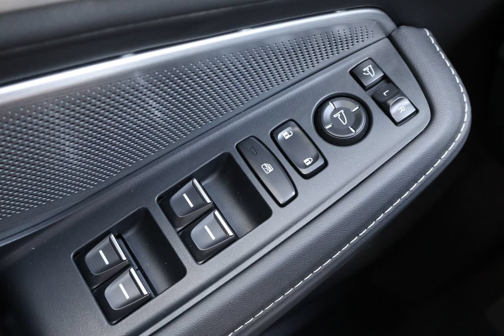 Used 2025 Acura MDX FWD w/ Technology Package image 42