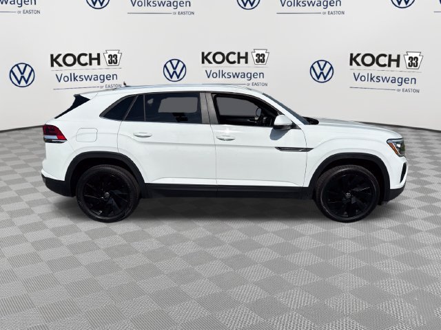Used 2024 Volkswagen Atlas Cross Sport SE AWD/4WD image 9