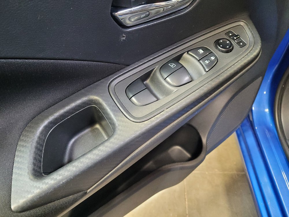 Used 2021 Nissan Versa SV FWD image 27