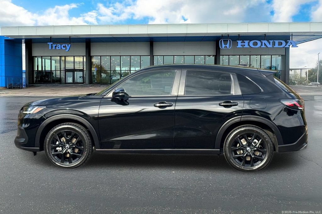 Certified 2025 Honda HR-V Sport image 12