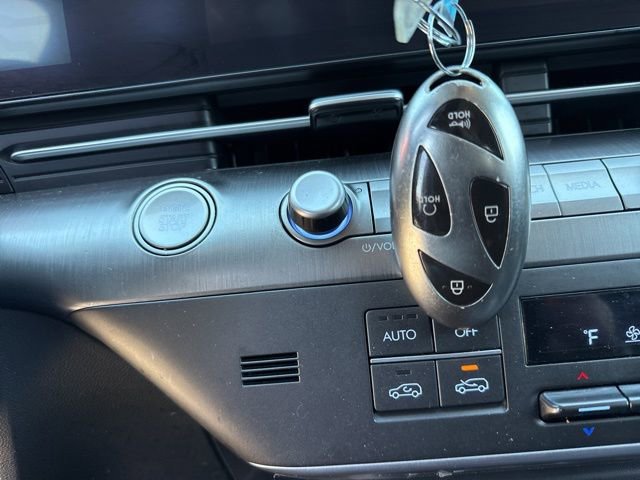 Used 2024 Hyundai Kona SEL image 35