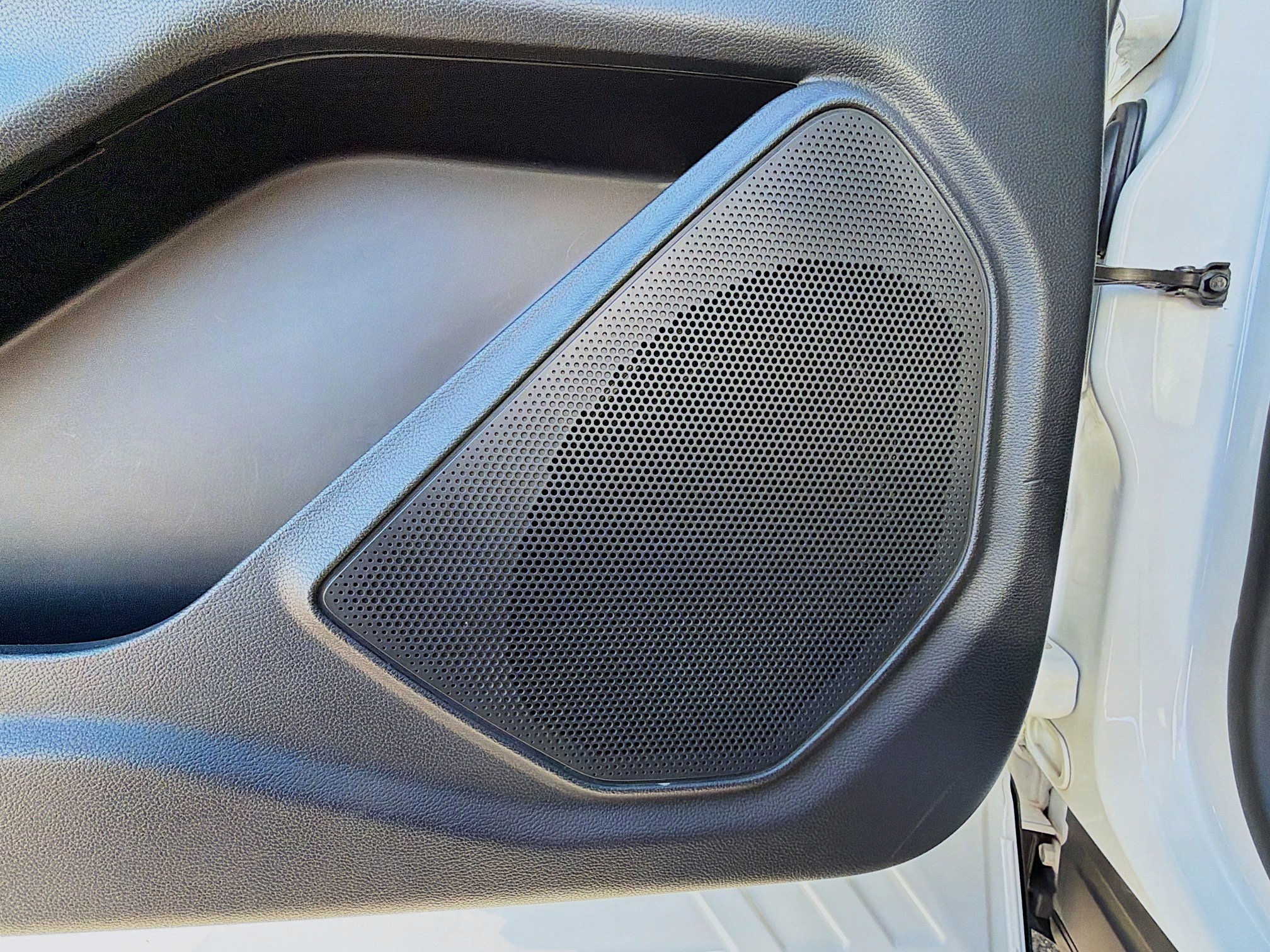 Used 2022 Ford Explorer XLT w/ Equipment Group 202A image 25