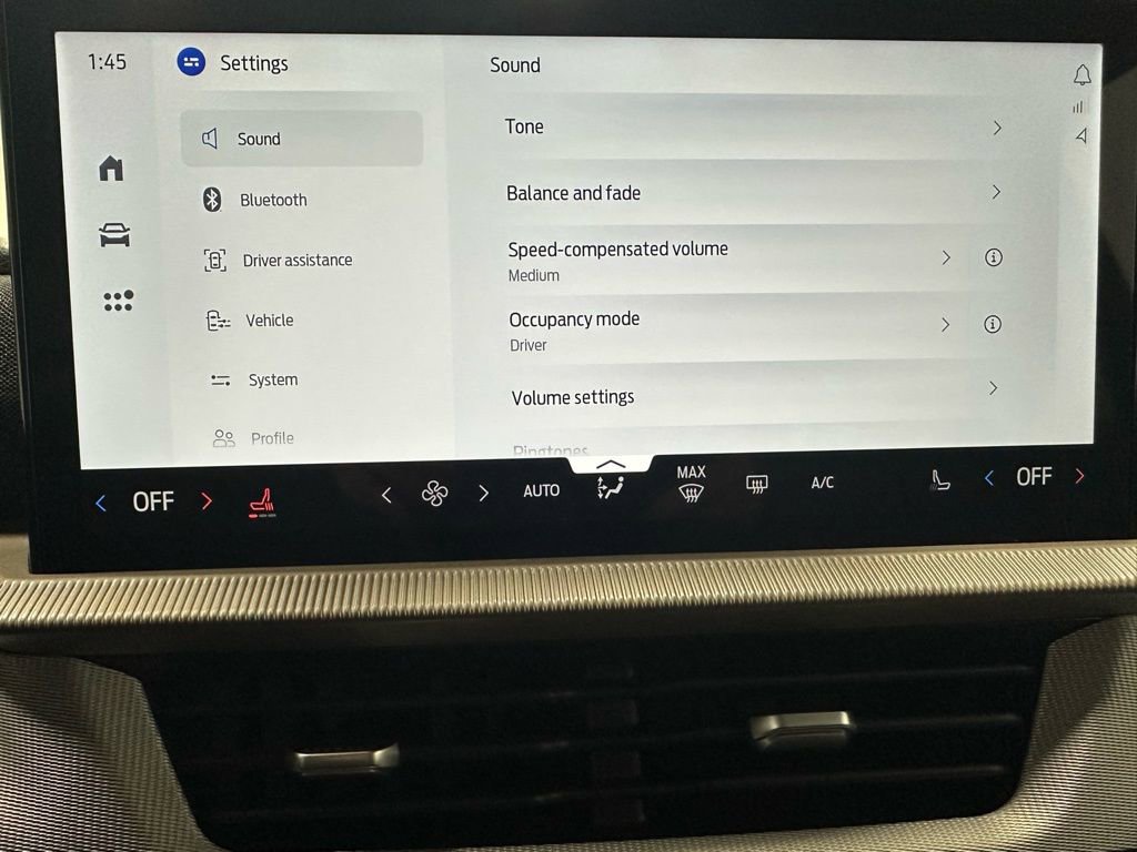 Used 2025 Ford Explorer Active image 33