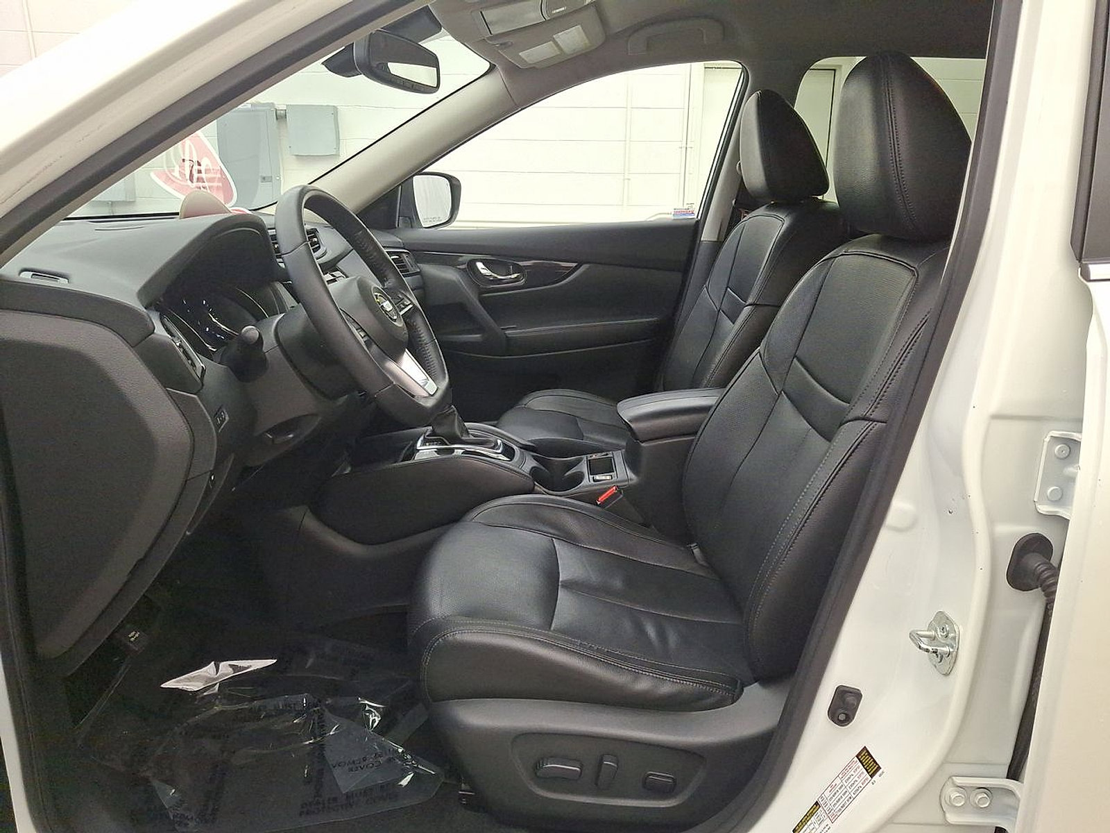 Used 2018 Nissan Rogue SL image 11