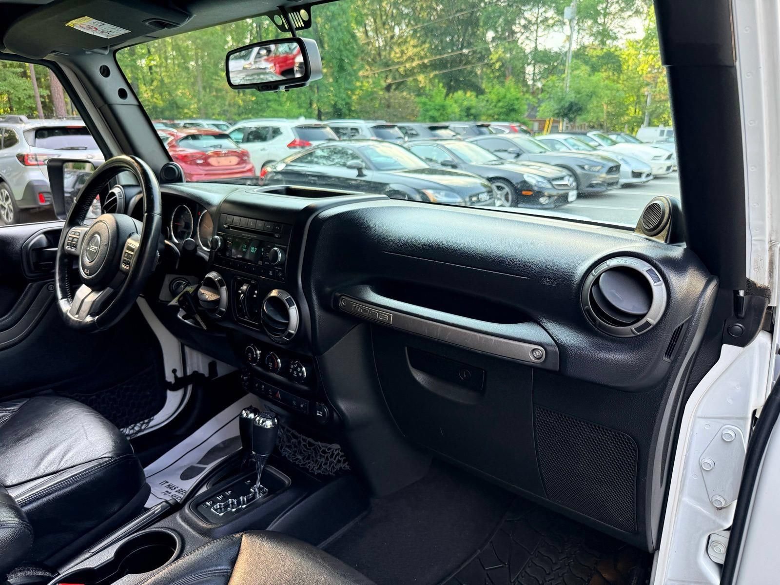 Used 2013 Jeep Wrangler Unlimited Sahara AWD/4WD image 23