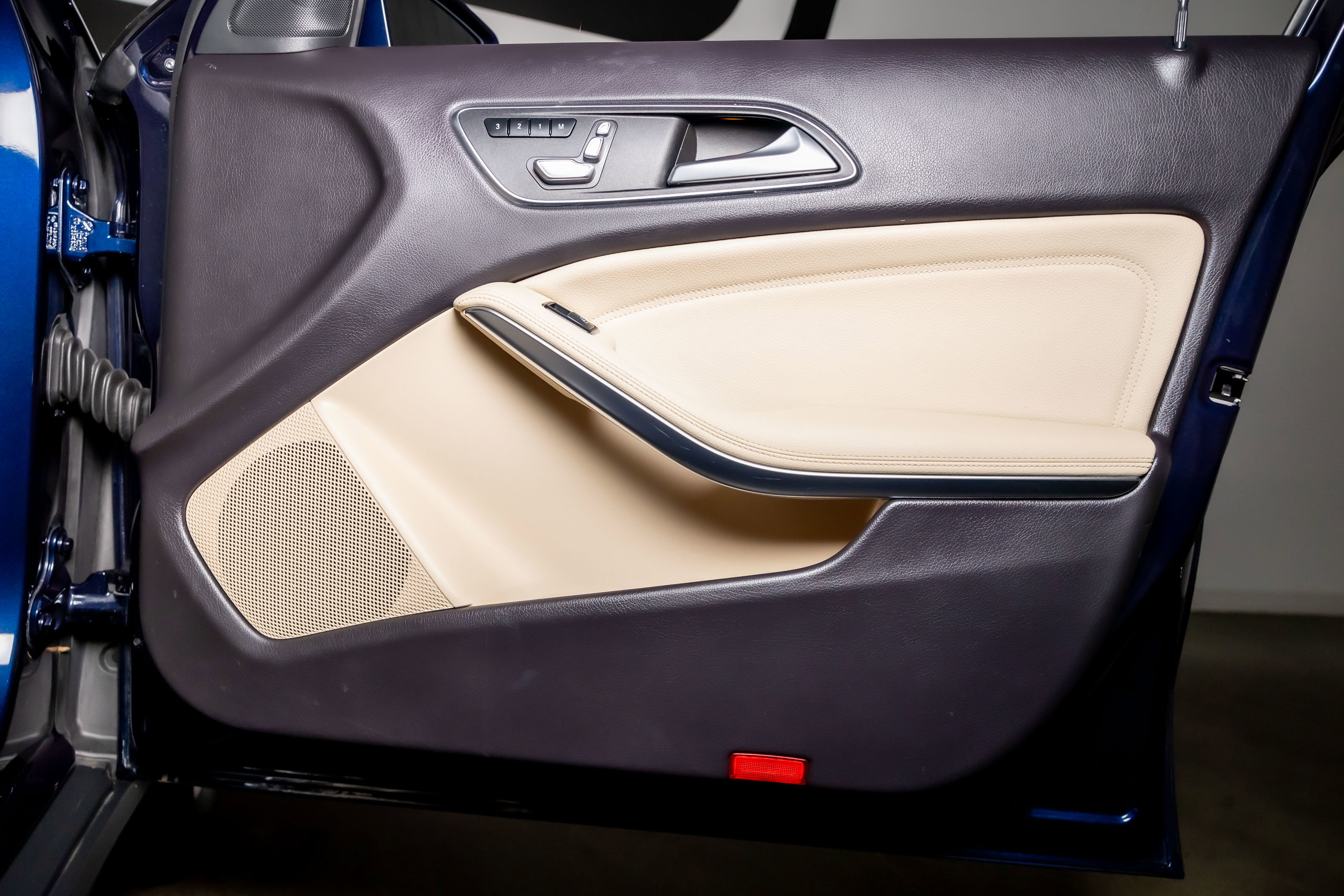 Used 2018 Mercedes-Benz GLA 250 4MATIC image 38