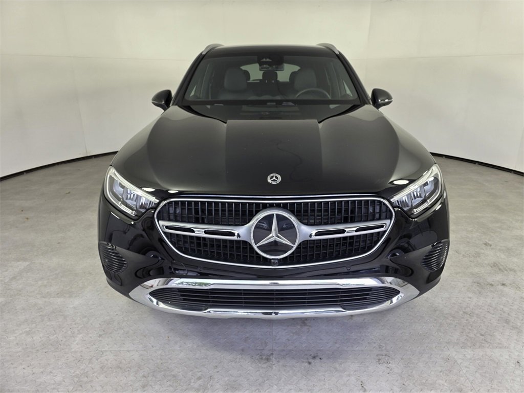 Certified 2025 Mercedes-Benz GLC 300 GLC 300 image 2