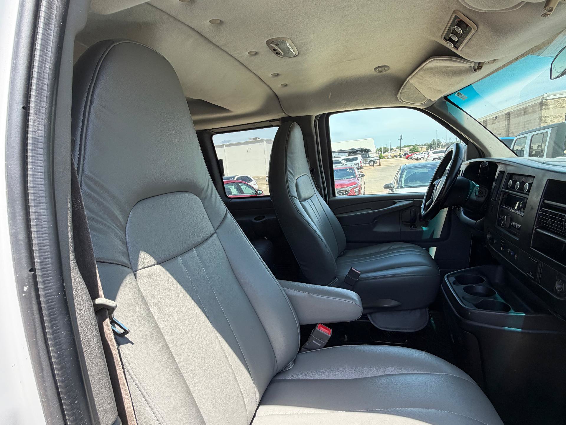 Used 2015 Chevrolet Express 2500 LT RWD image 20