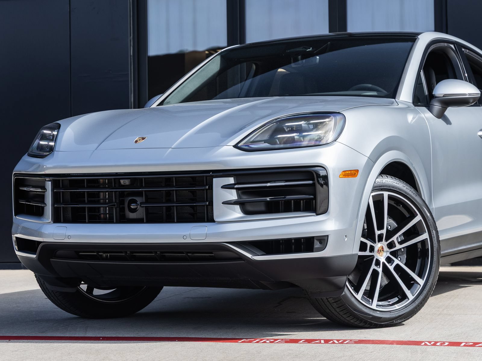 New 2026 Porsche Cayenne Coupe AWD/4WD image 7