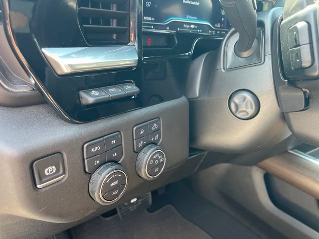 Used 2024 Chevrolet Silverado 1500 High Country w/ Technology Package AWD/4WD image 8