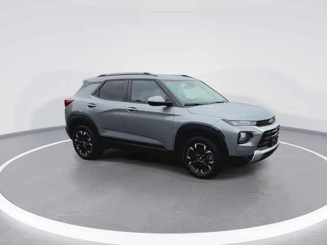 Used 2023 Chevrolet TrailBlazer LT w/ Convenience Package FWD image 2