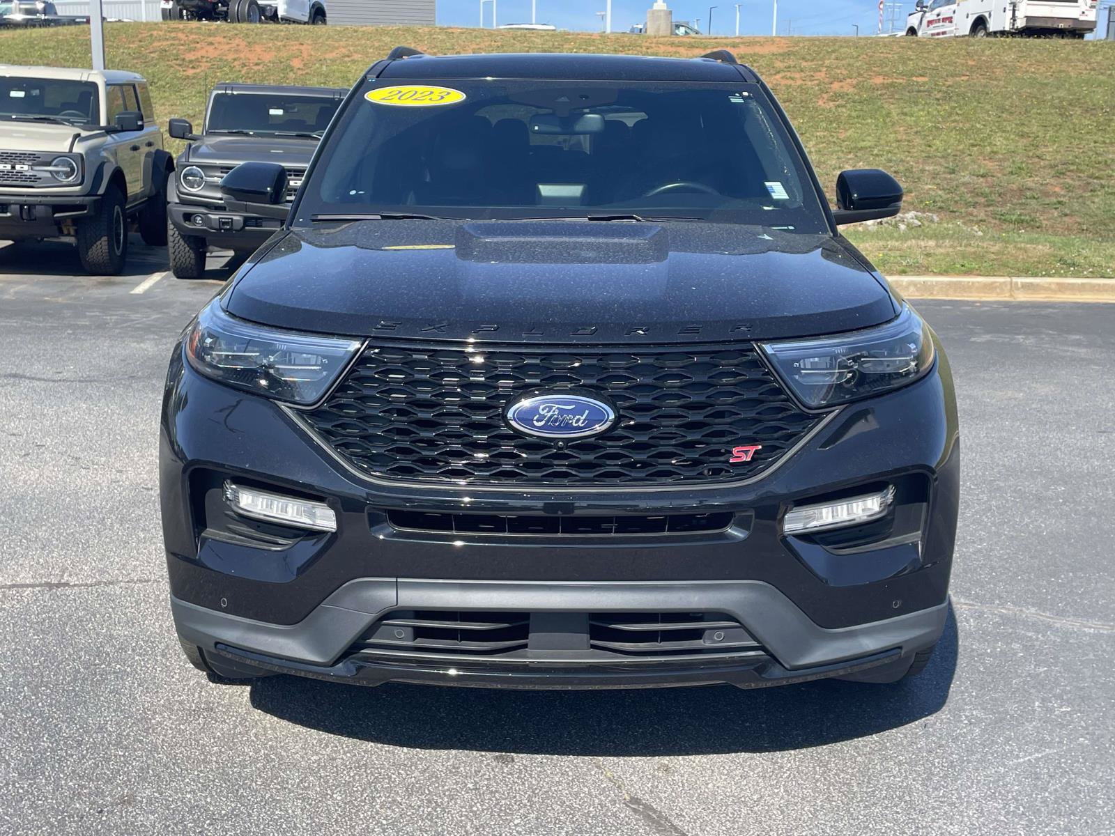 Certified 2023 Ford Explorer ST w/ Equipment Group 401A AWD/4WD video 2
