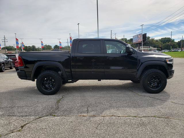New 2027 RAM 1500 4x4 Crew Cab image 2