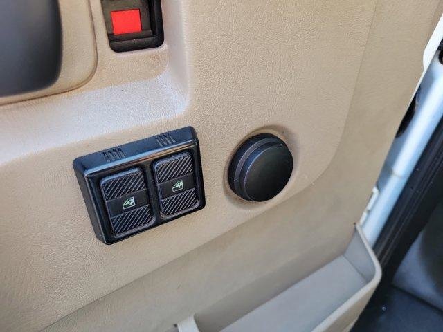 Used 2017 Chevrolet Express 2500 image 17