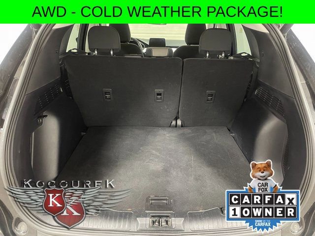 Used 2022 Ford Escape SE w/ SE Sport Appearance Package image 24