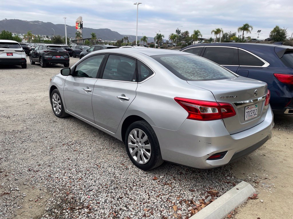 Used 2016 Nissan Sentra S FWD image 5
